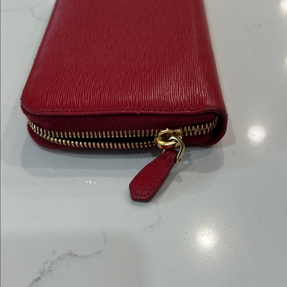 Prada Red Wallet - Picture 5 of 6
